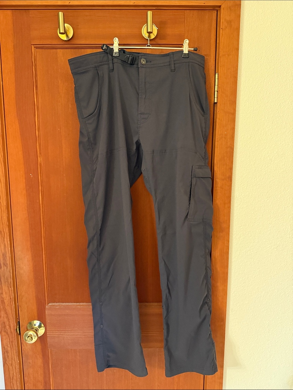 Mens Gray Utility Cargo Pants - Lightweight Performance